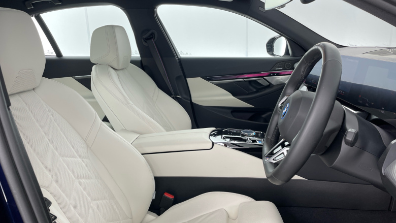 BMW i5 250kW eDrive40 M Sport Pro 84kWh 4dr Auto Electric Saloon